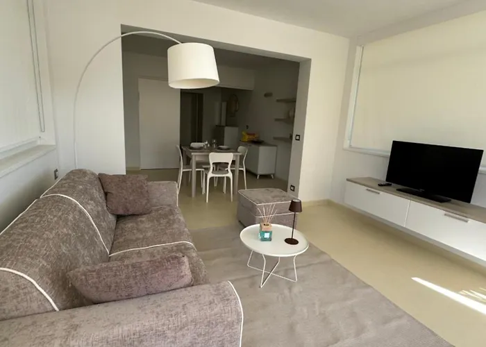 Blanco_loft708 דירה